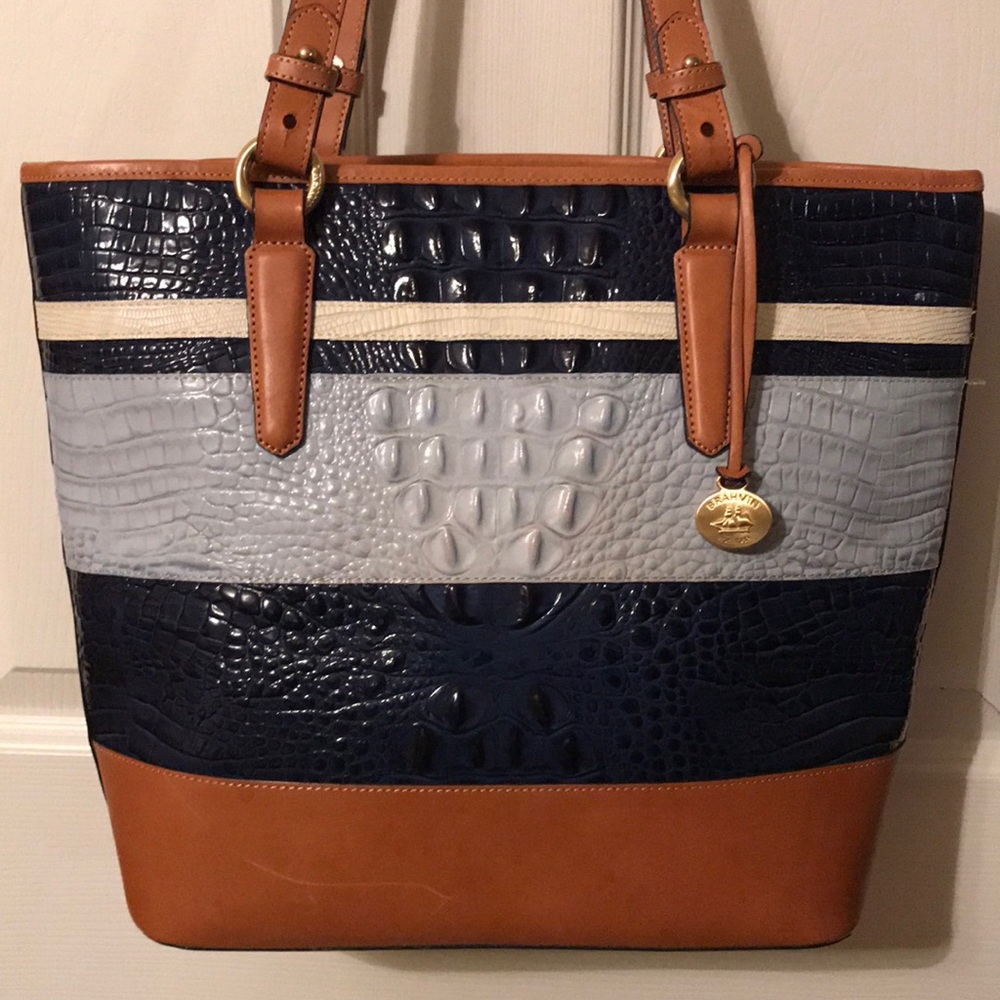 Brahmin Purse... beautiful and great to carry